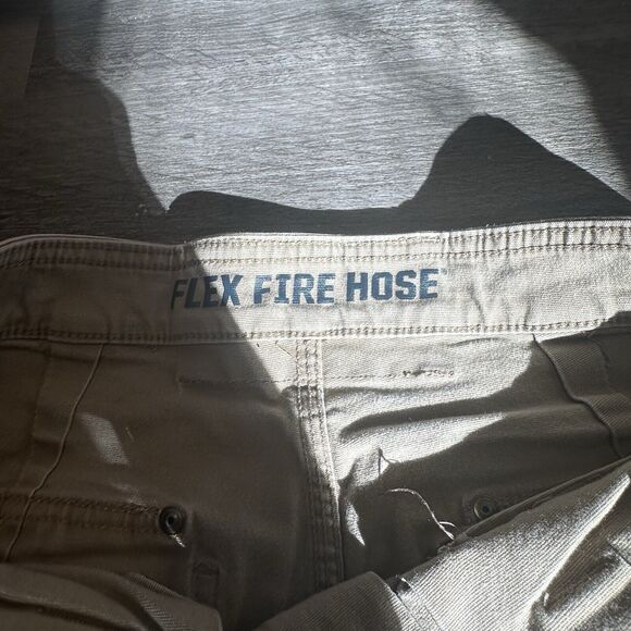 Duluth Trading Pants Mens 38 Khaki Flex Fire Hose Cargo Pockets Tactical 30x32 - Picture 3 of 6